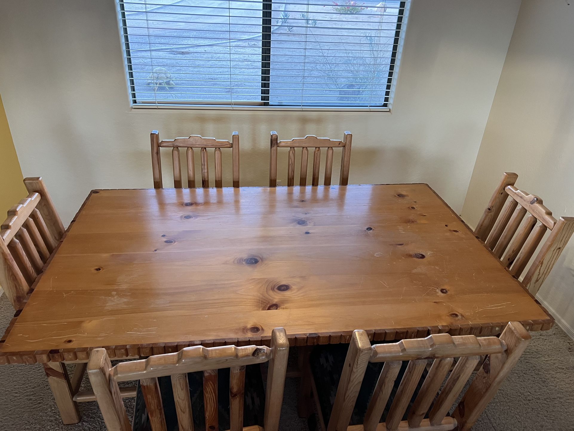 Dining room Table And Chairs