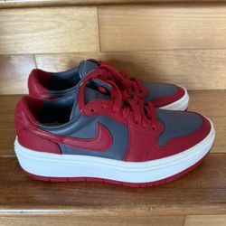 Nike Women’s Shoes Size 7.5