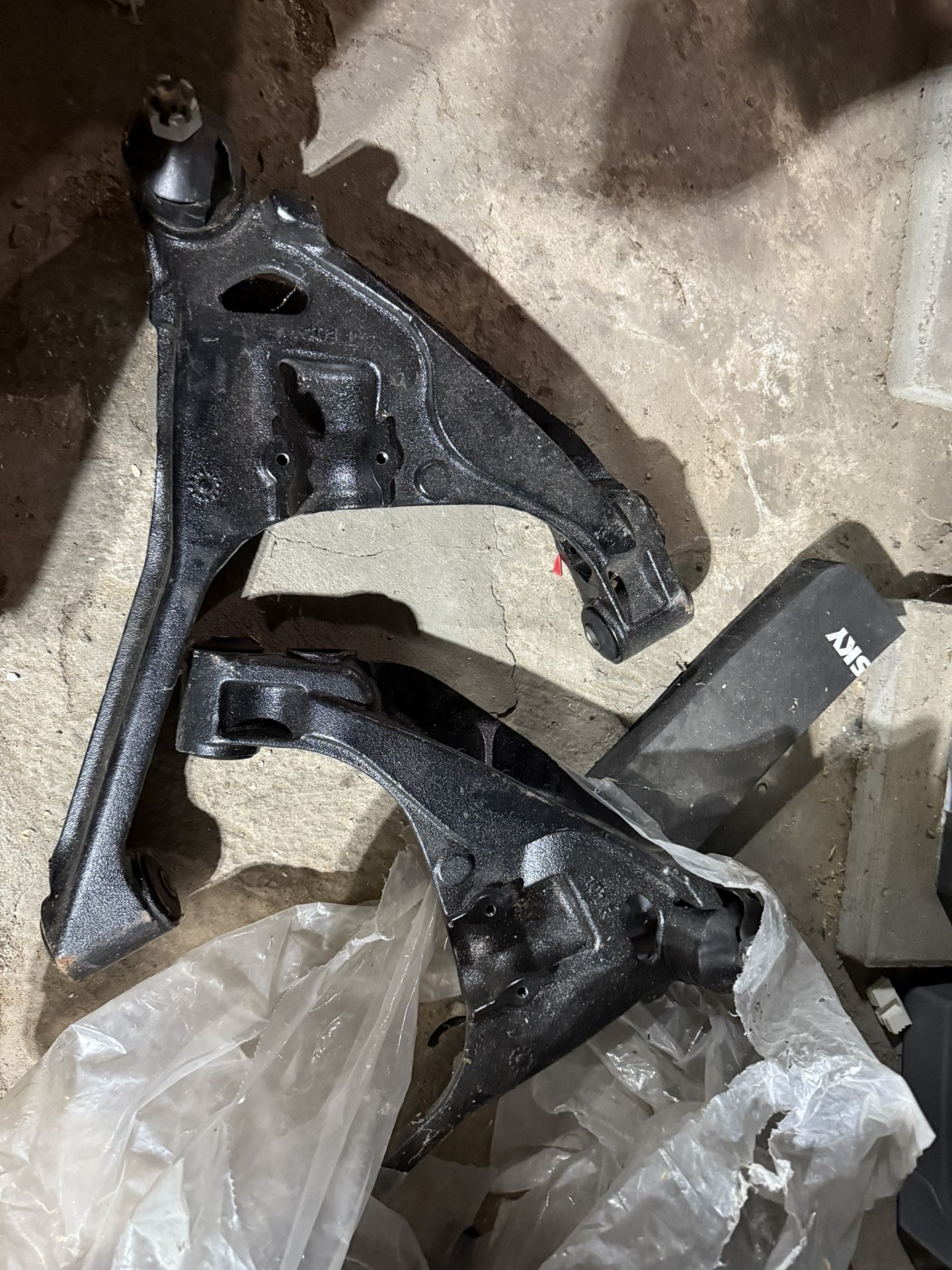 Dakota/Durando 2000 To 2004 Low Control Arm