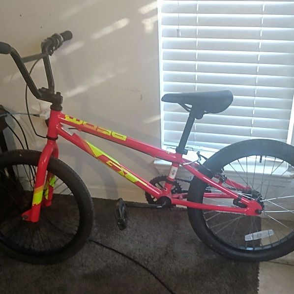 GT Kids' Berm BMX Bike for Sale in Fresno, CA OfferUp