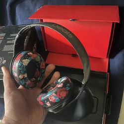 Special Edition Floral Wireless Studio Beats