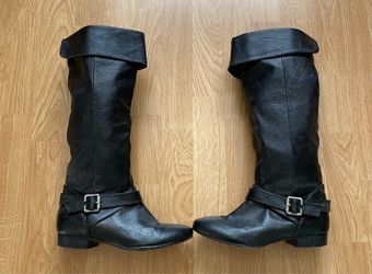 Black Leather Knee High Boots Women Size 6, Rarely Use, Good Condition