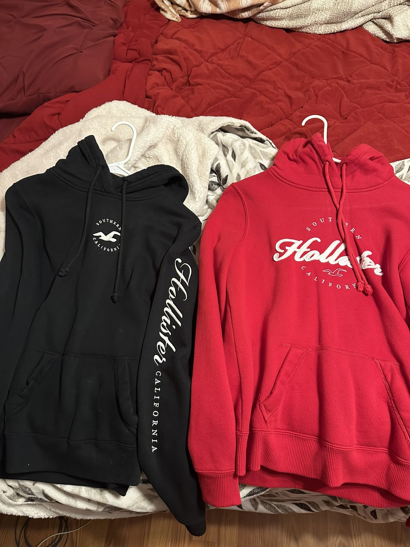 Hollister 