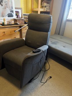 Power Lift Recliner Chair