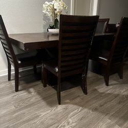 Dining Table Set