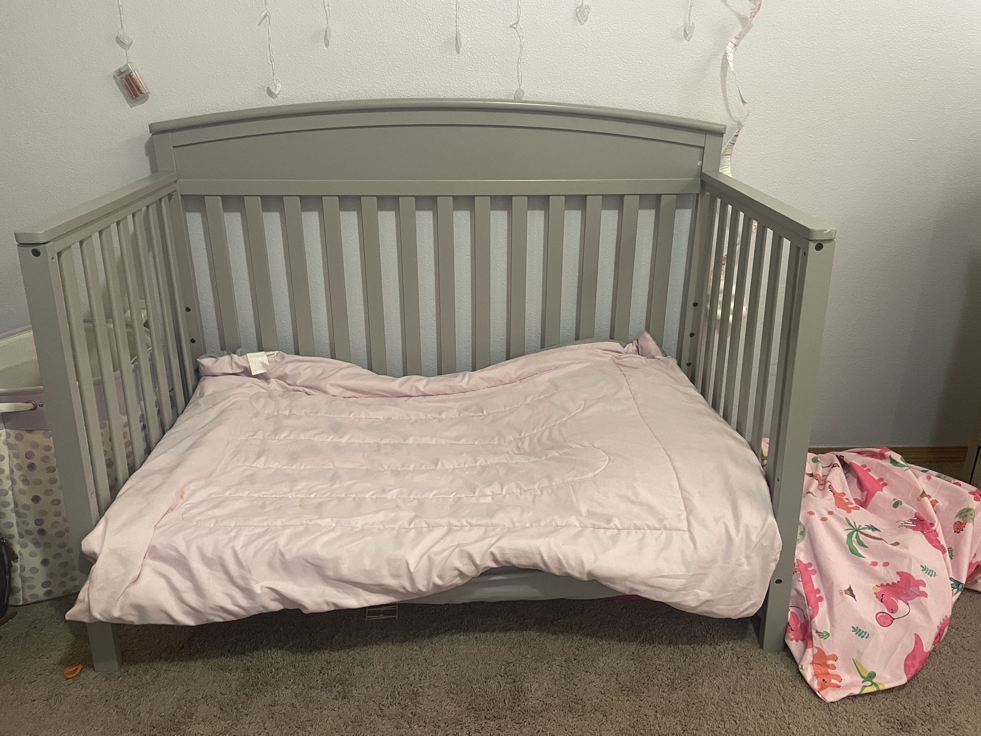 Graco 5-in-1 Convertible Crib