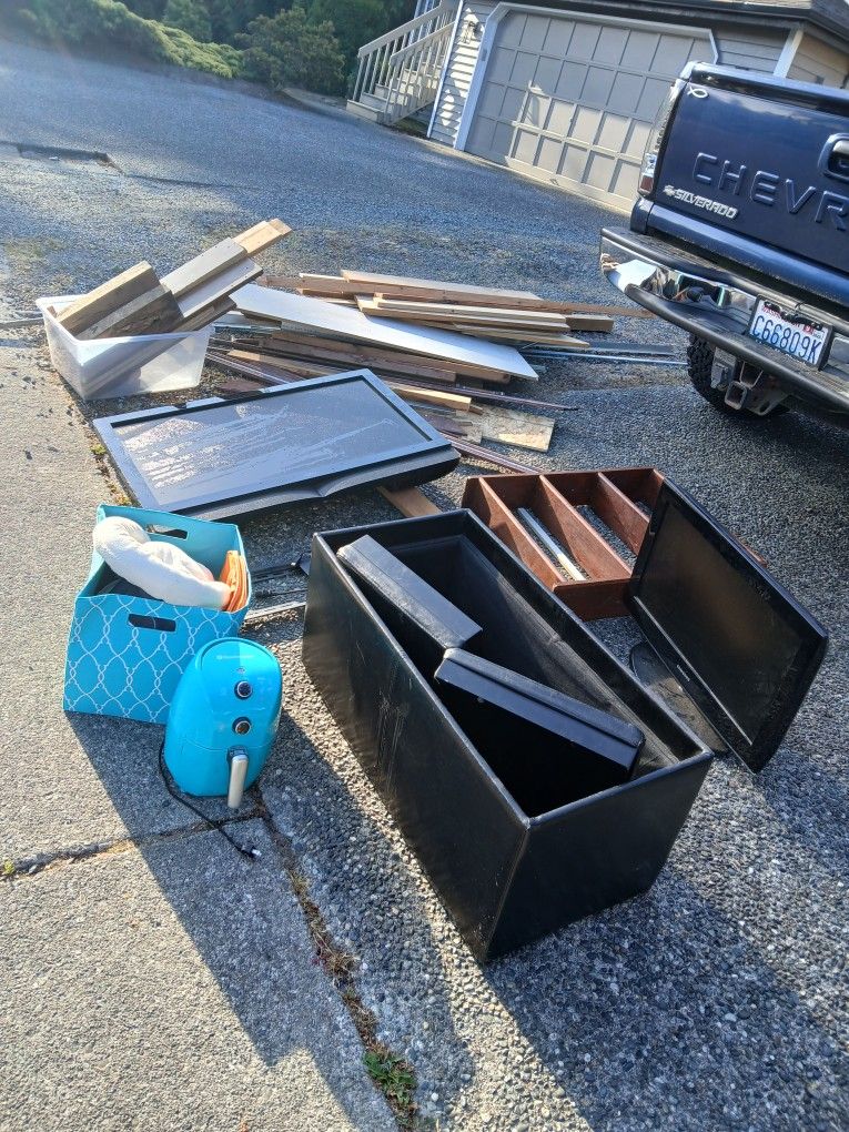 Bunch Of Free Stuff