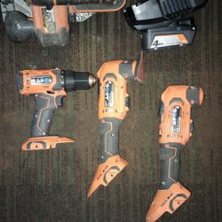 Ridgid 4-Piece Combo Battery Set Which Charger In One Battery