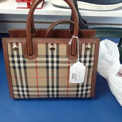 BURBERRY  PURSE 