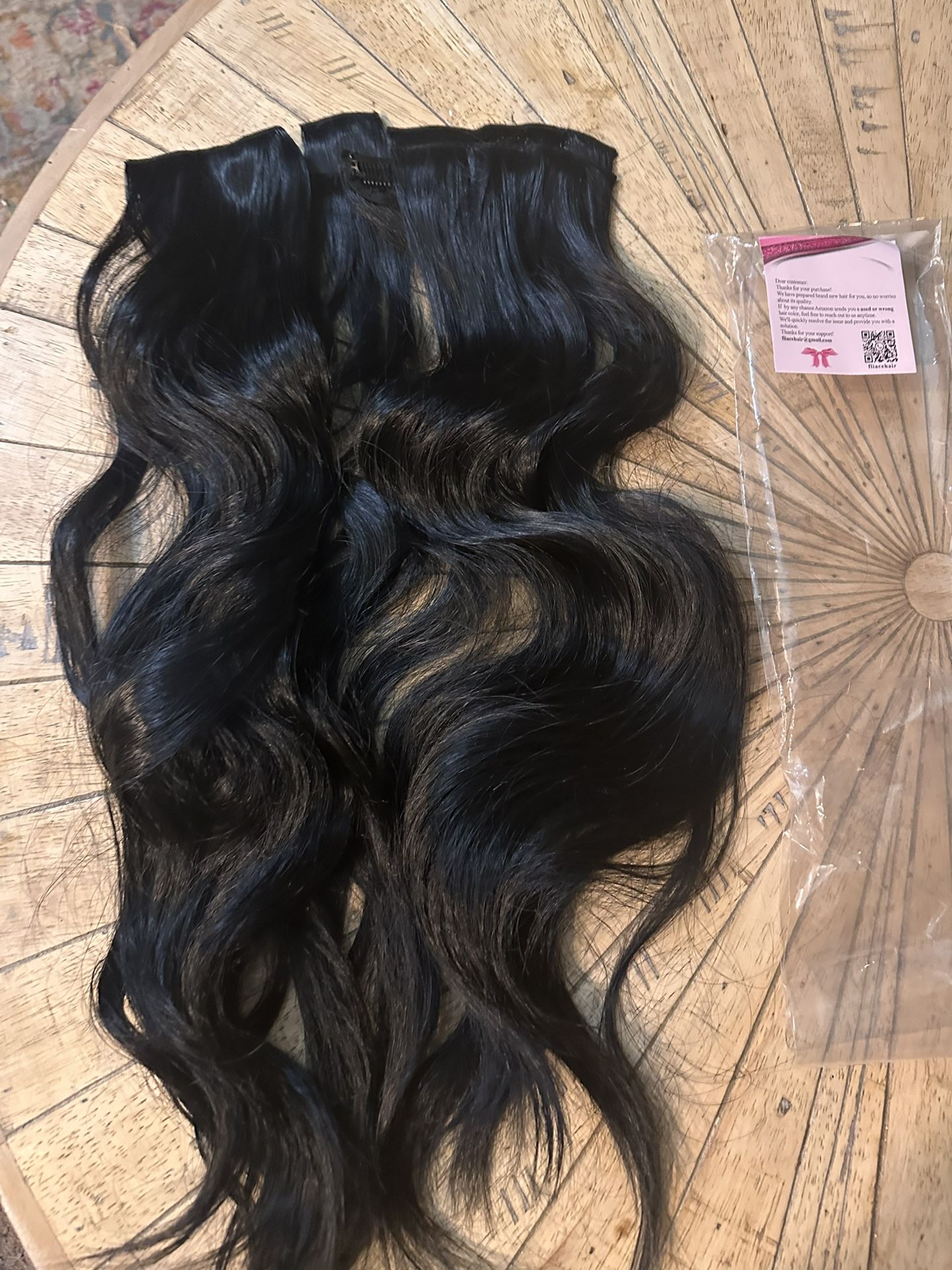 Gorgeous Clip On Hair Extensions 24In 