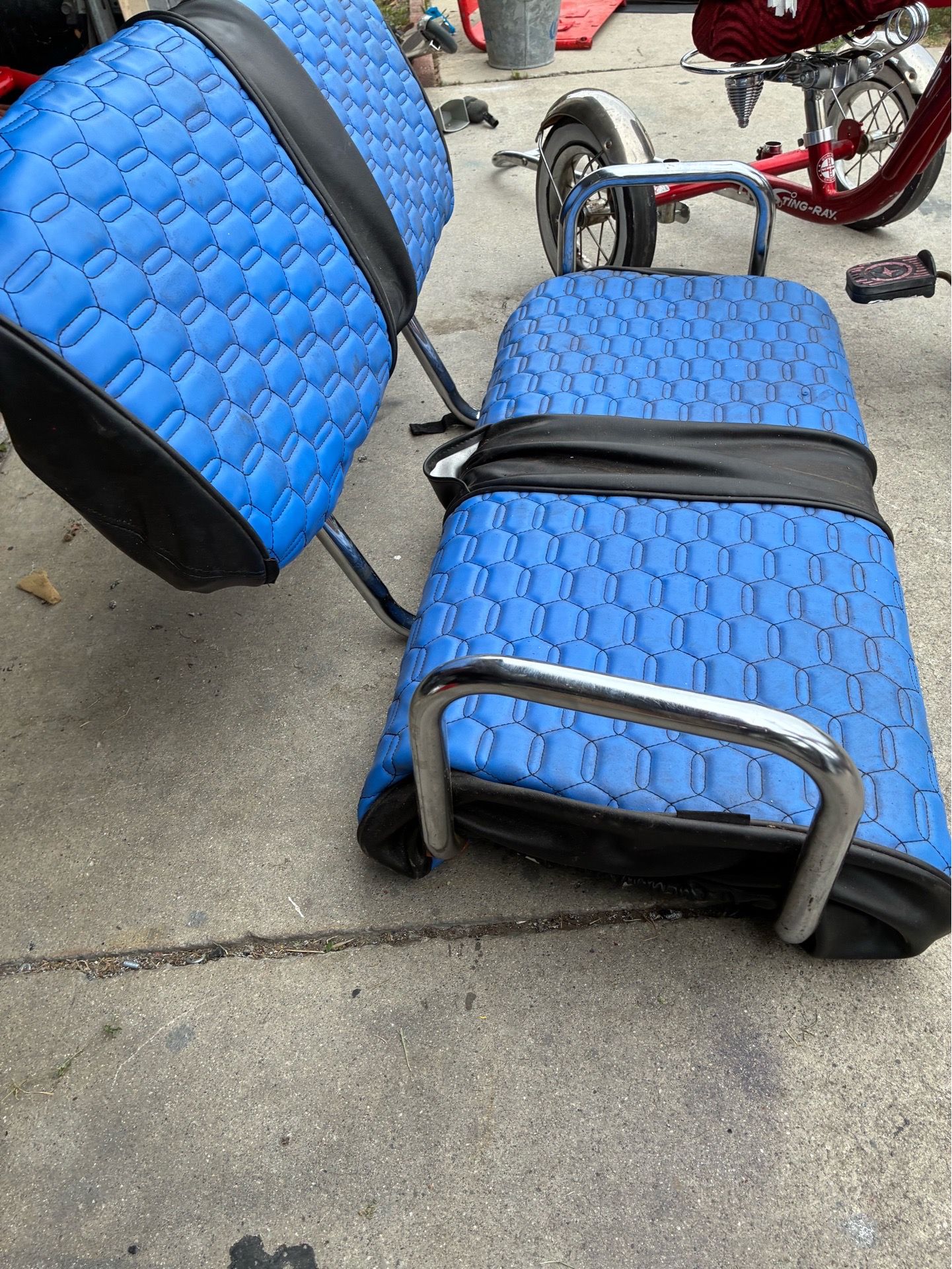 Golf cart seat with seat cover