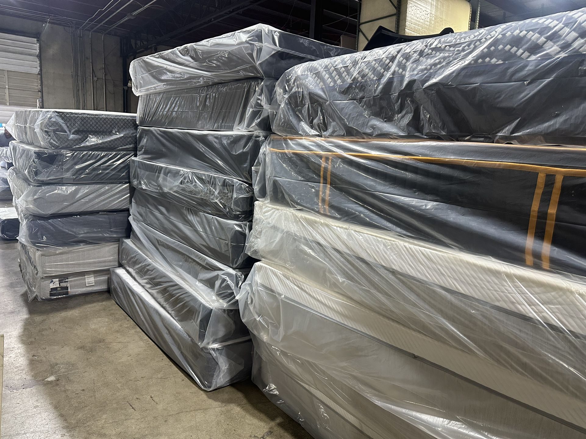 NEW TWIN FULL QUEEN KING SIZE MATTRESS BED BEDROOM FURNITURE SECTIONAL SOFA AND MORE