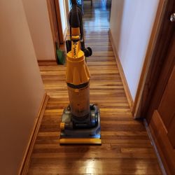 Dyson Vaccum