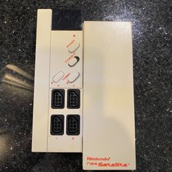 Nintendo NES Satellite Wireless TRANSMITTER  NES-032 Only