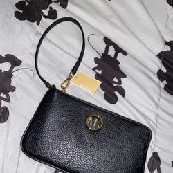 Michael Kors Leather wristlet