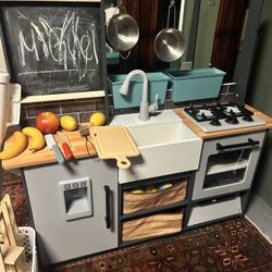 Toy Kitchen Set