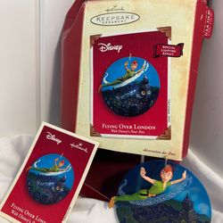 Vintage Hallmark ornament Peter Pan flying over London 2003 Walt Disney Keepsake Ornament
