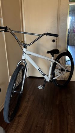 Crew bike 29 inch everything is good with it just wanna switch to fix