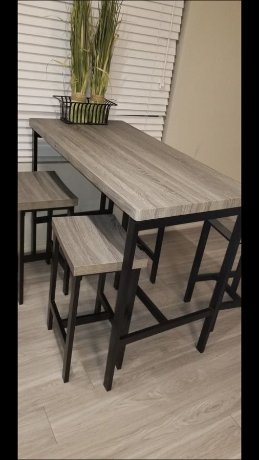 New dining table set with chairs