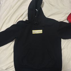 Supreme Hoodie 
