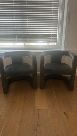 Pair of velvet accent chairs