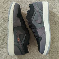 Air Jordan Retro 1 Low Size 7 Youth/8.5wmns & 4 Youth/5.5wmns 