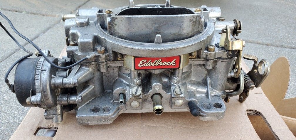Edelbrock Performer Series Carburetor #1406