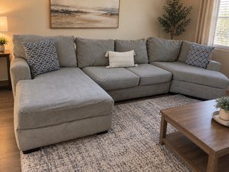 Large Gray Fabric Sectional Sofa with Chaise