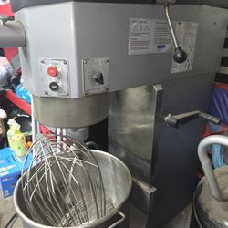 60 qt titan dough mixer