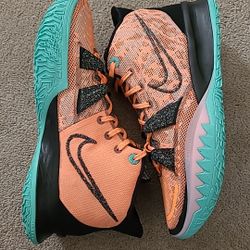 Nike Kyrie "Potf" Size 12.5 Men