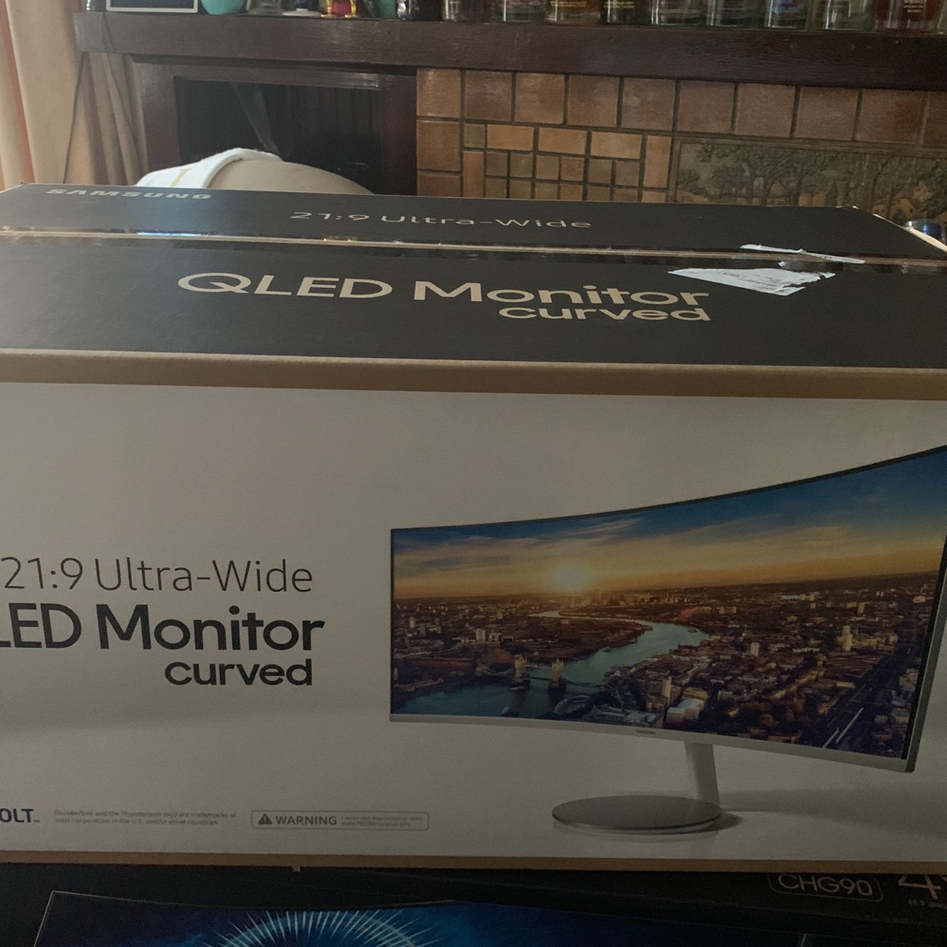 Samsung Cj79 34” Qled Monitor Curved