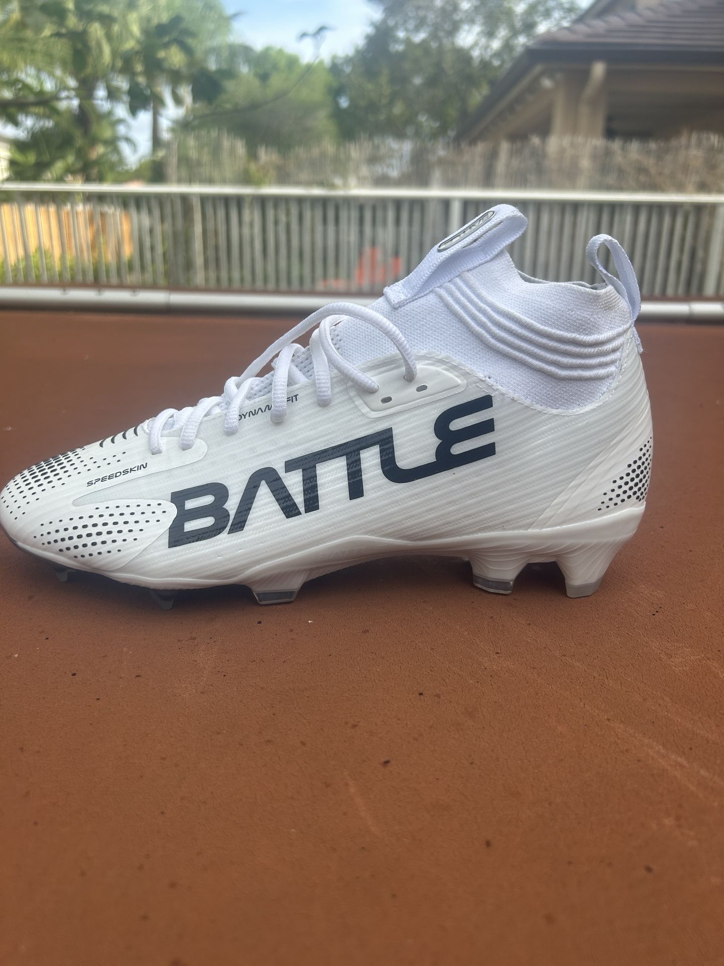 White Battle Astrofly Football Cleats Size 8