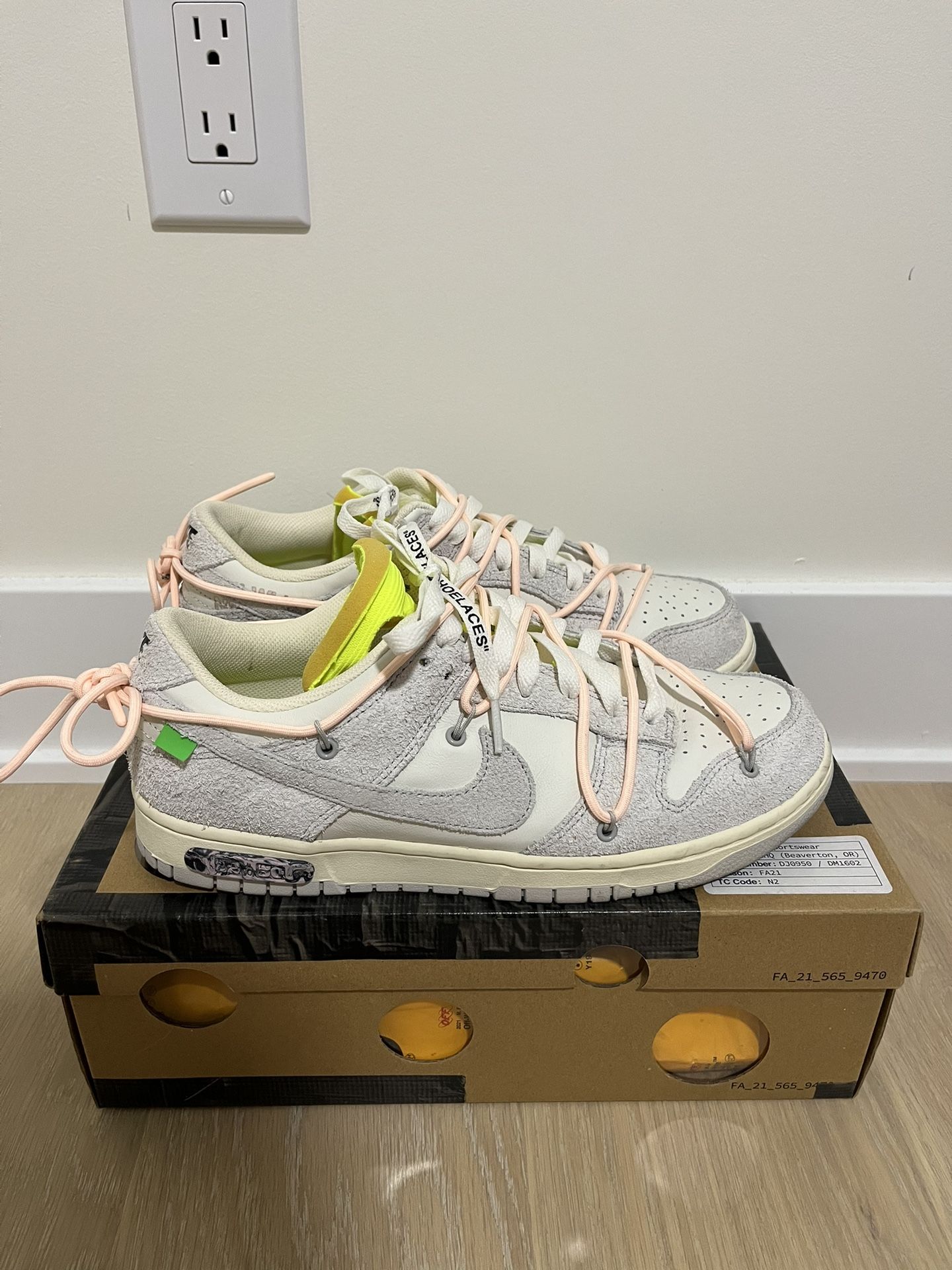Off White dunks lot 12