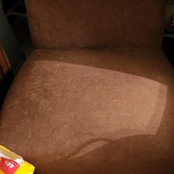 *reduced**Over Sized/stuffed  Sitting Room Chair