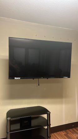 Tv With Mount 