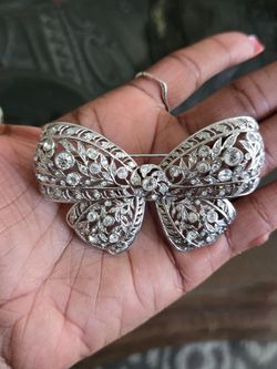 Nolan Miller Glamour 2001 Amore' Bow Pin Brooch Vintage Rhinestones Bridal 3"