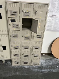 Lockers 18x Cubbies