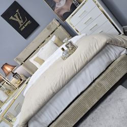 ✨️ King, Cal King, Queen Bed Frame ✨️ Furniture Sectionals, Bedrooms, Dining Avail