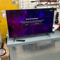 Vizio D40f-G9 40” Smart TV