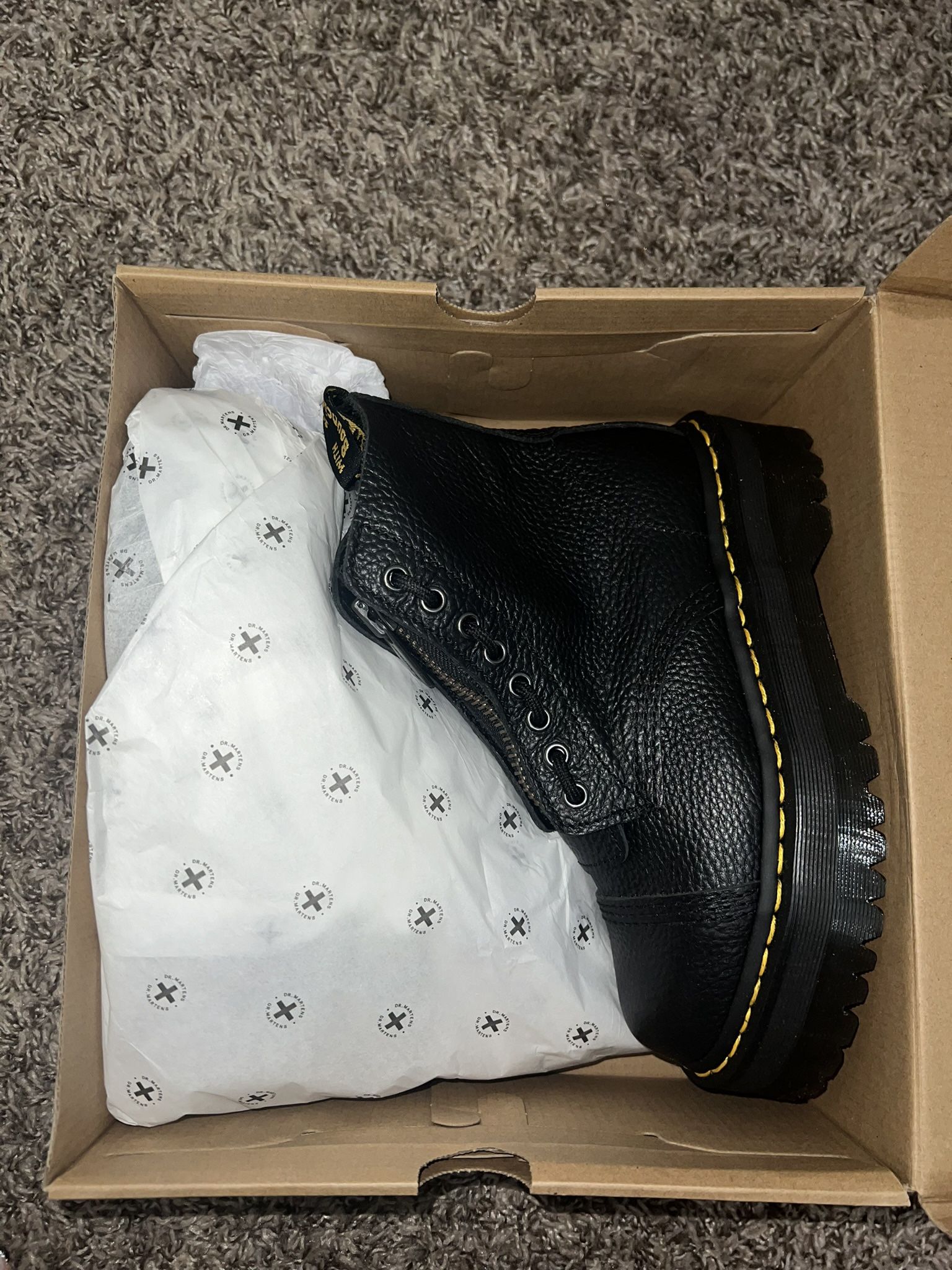 Brand new Platform Dr. Martens Size 7