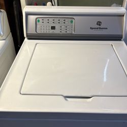 Speed Queen Commercial Grade Wash Machine With Digital Display Excellent Condition Cost $1000