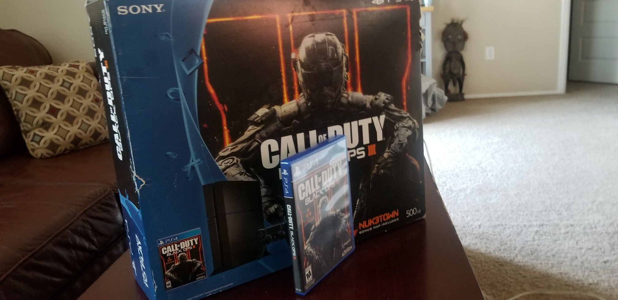 Ps4 500gb, power cord and hdmi, COD blk ops, no controller