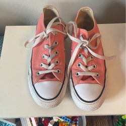 Womens Sz 6 Converse 