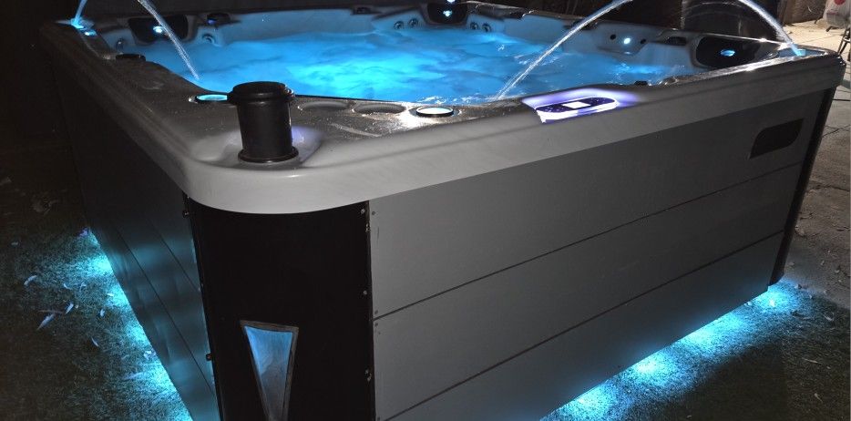 Hot Tub Jacuzzi Spa