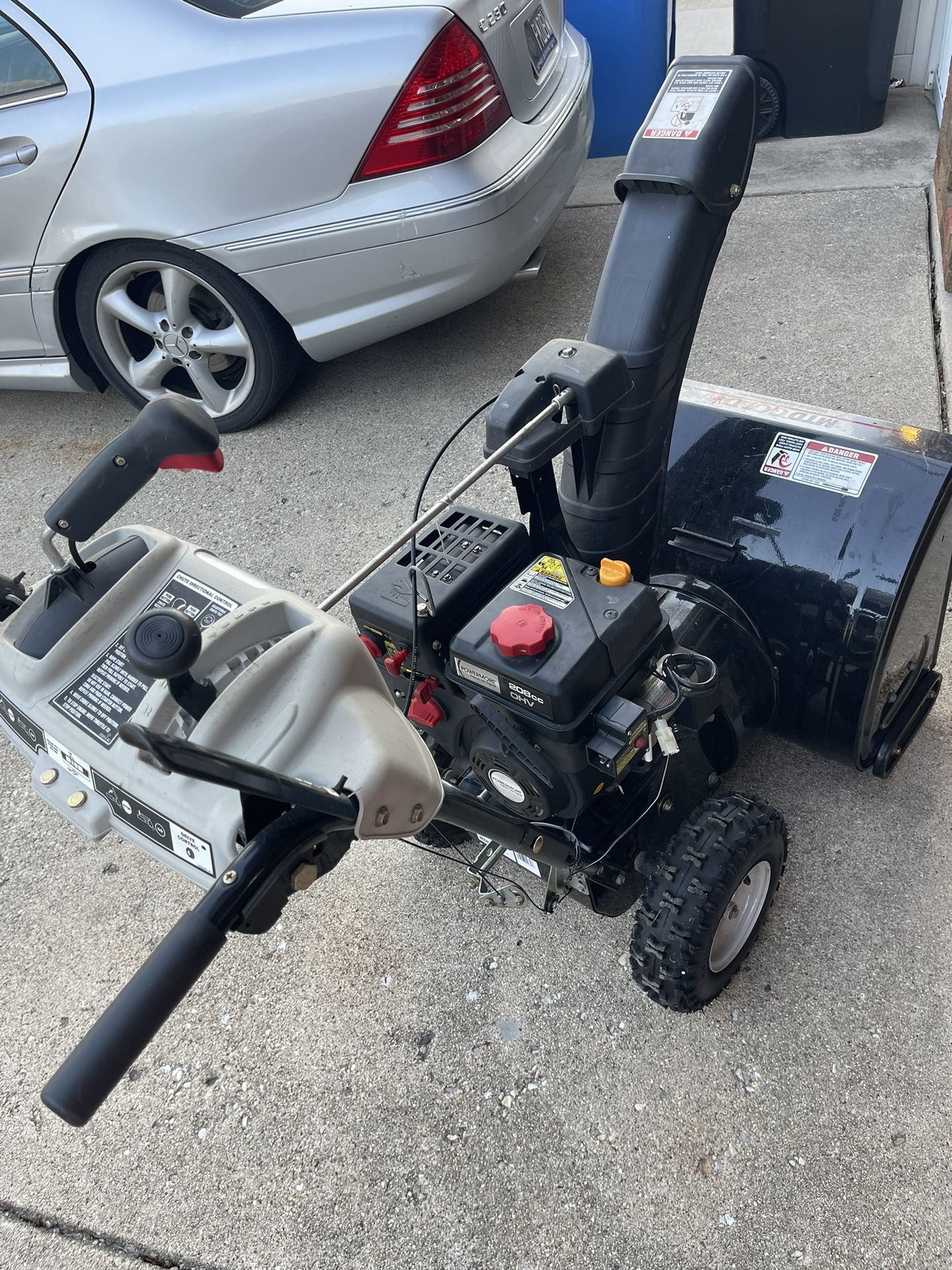 MTD GOLD ELECTRIC START SNOW BLOWER