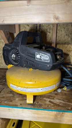 🔧 DeWalt 4-Gallon Contractor Series Air Compressor – 2 HP / 125 PSI