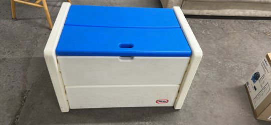 33”x22”x22” plastic toys storage