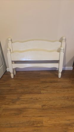 White Painted Wooden Twin Bed