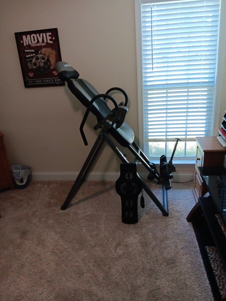 Tilting Tabel New Never Used Bought AtSam's Club