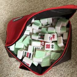 Mahjong set